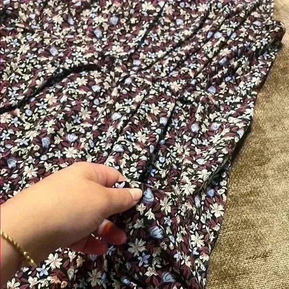 BCBGeneration Blue, Purple & Pink White Floral V-Neck Halter Sundress - Large - Picture 4 of 8